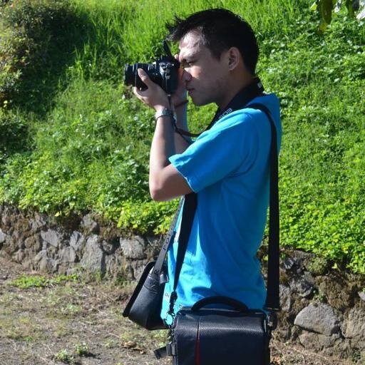christian musisian community, solo guitar player, photographer, traveller, Batak, 7 mei 1992..