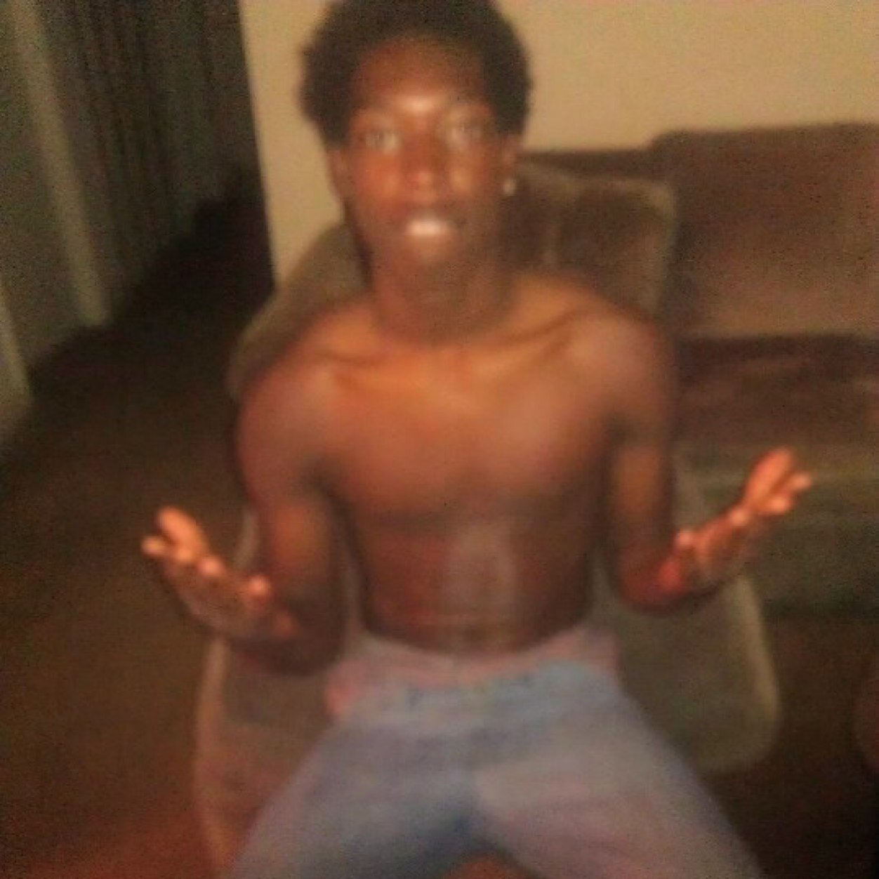 Football is my life and chilling with friends and family I'm a Scorpio my birthday oct 28 and I go to SMHS!!!! Quan Brown but follow me y'all