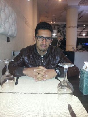 hichamonee's profile picture. 