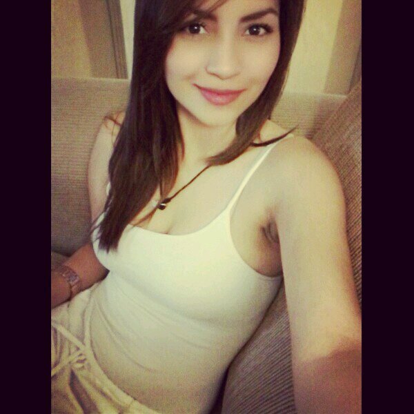 DaniellaBarrios's profile picture. Ny(J)²♡.. Duermo poco & sueño mucho, estudiante de medicina, Instagram: dbarrios27