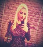 Sou uma garota de fases, Louca d+, muito divertida e engraçada!!!! kkkkk † Lovatic ♥