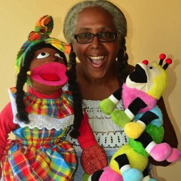 Jeannine Lafontaine dite Jala, est conteuse, marionnettiste, auteure et ventriloque. Littérature, pectacles et ateliers de contes, et de marionnettes et bwabwa.