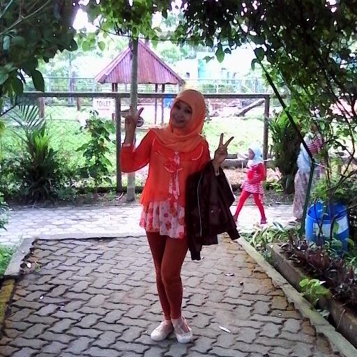 AzizaNoerTafa's profile picture. si je ne suis pas le meilleur,mais au moins je ne suis pas le pire.AKN je m'efforce d'etre le meilleur pour les deux a mes parents et je AKN atteint mon SUCCES.