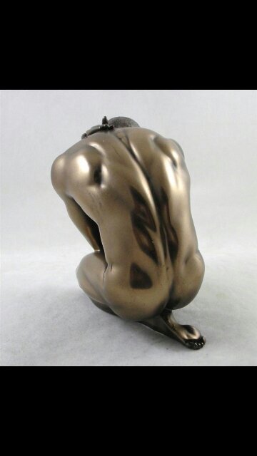 OleSwitcheroo's profile picture. No newbie but newly exploring my switchy/subby side. Is there such a thing as a warm, gentle, witty Domme?