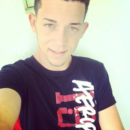 Pienso en el futuro, vivo el presente & aprendo del pasado. ;] ;] ;]   ·#Followme And #TeamFollowBack. ♥
