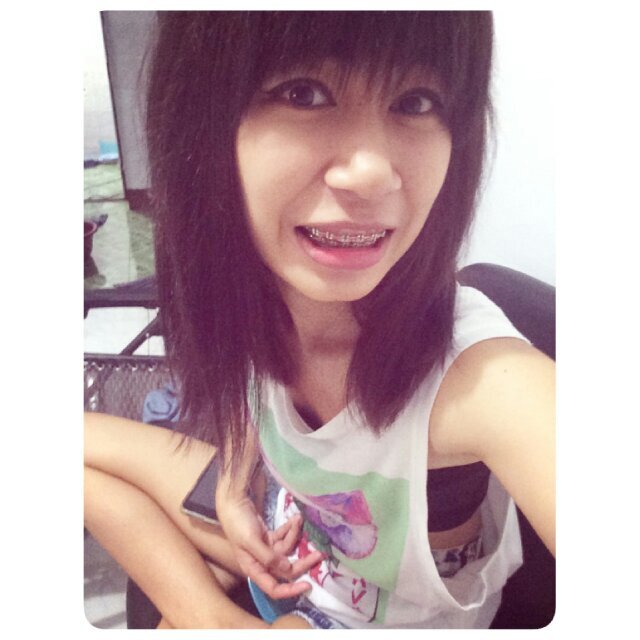 Name : SayMai.  
Sex : Diiz.  
Age : 18.
FB : Dr'z Queeniiz SayMai'z 
Line : moomai285
#Thanks for following me & hope you