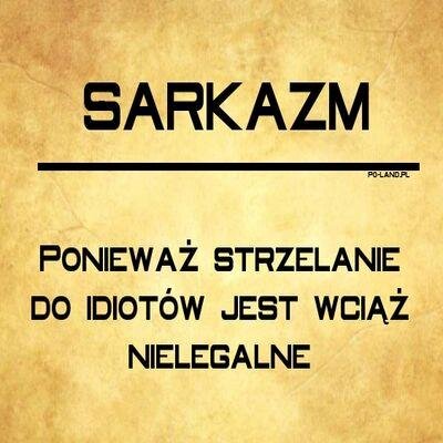Zwykły Polak z prowincji.
Rozkraczony symetrysta.