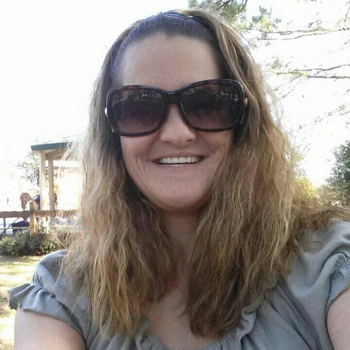 amandalou0110's profile picture. 