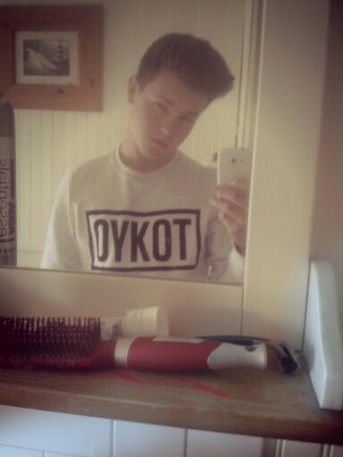 harries132's profile picture. 