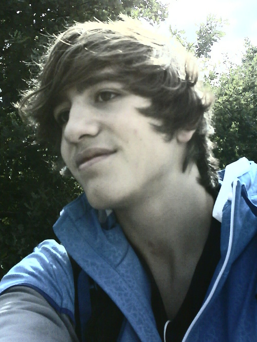 AlexFreeskier's profile picture. KELLY ? =) You're the best thing ever happened to me =) .. I love you more than anything else on earth ♥