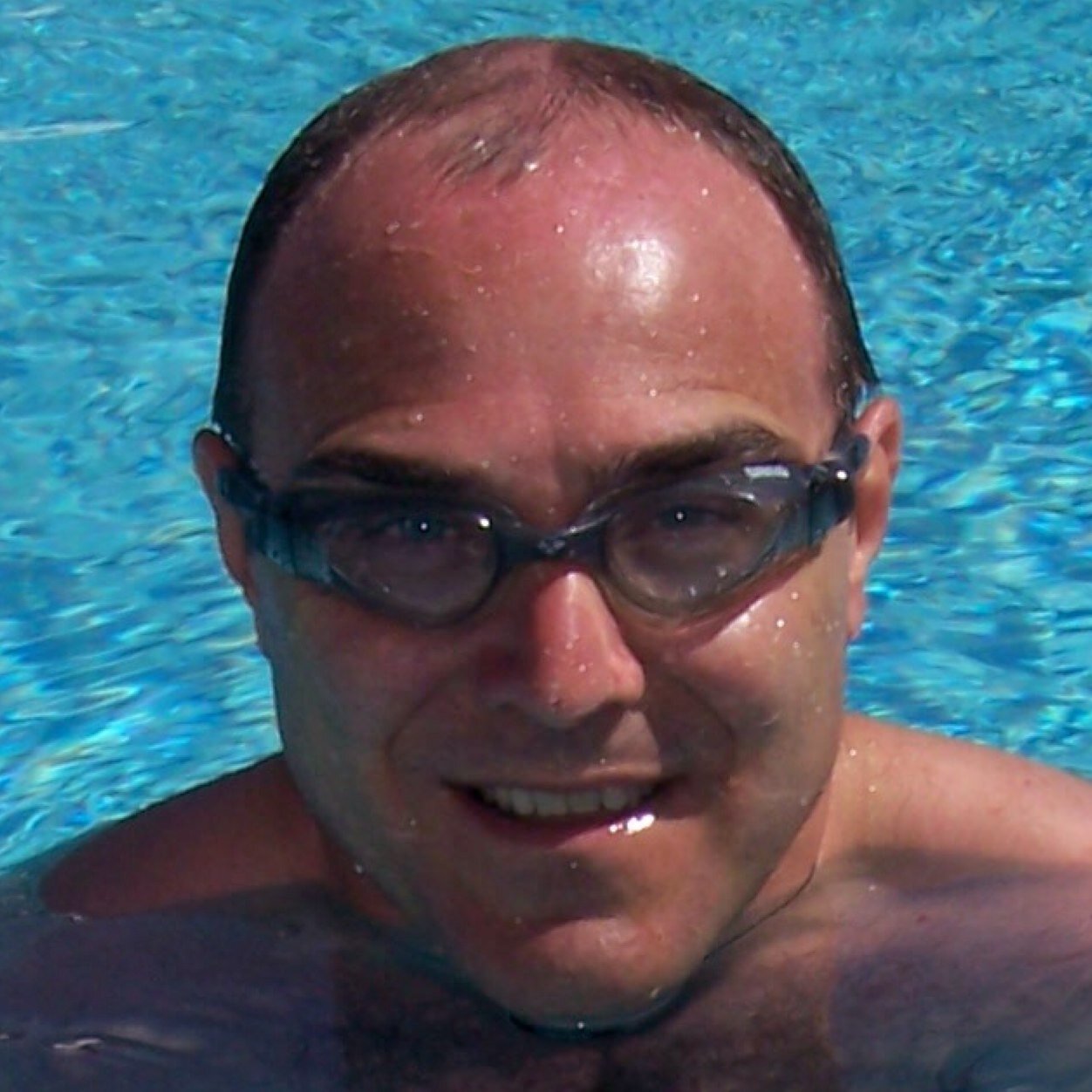Viaggi, musica, TV, nuoto a anche valvole forgiate
Travel, music, TV, swimming and than forged valves