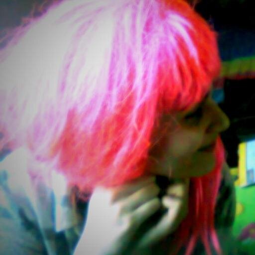 hi guys ! I'm 16,love music,painting and arts.
you can ask me everything you want
fallow me and i follow u back 
xoxo :*********
