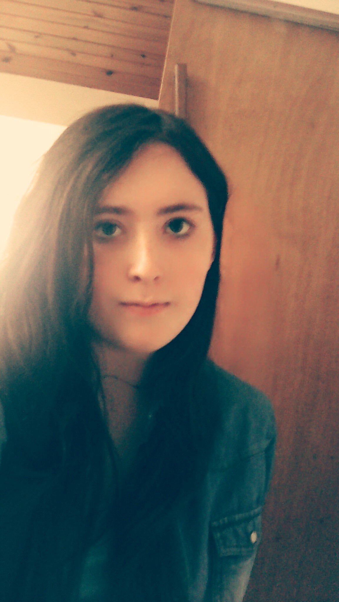 i probably dont know what im doing… i guess thats ok!(: 16yrs young♥love music forever♥