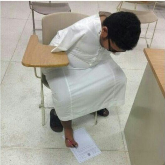 خريج بدرجة البكالوريوس من جامعة الامام محمد بن سعود الاسلامية - كلية العلوم الاجتماعية - قسم الخدمة الاجتماعية