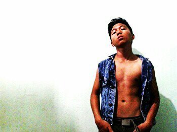 My name is adam|march, 8,1999| Giany ar, Bali |PIN:765F071D|Instagram:ludir_trt|singel|i like bike|followback