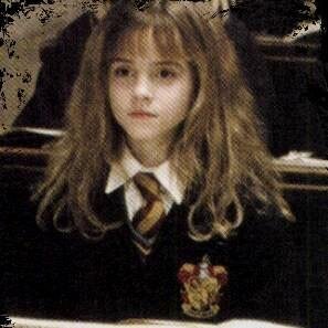 Primer curso en @Hogwartssite. Aplicada y a veces resabiada, pero simpática cuando quiero. ¡Y no lo olvides! Es leviosa, no leviosá. #Pottertty