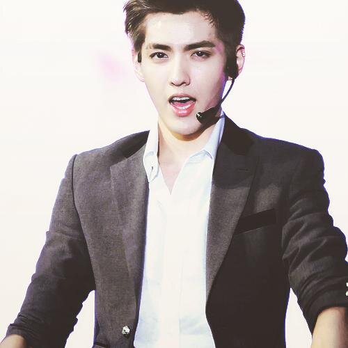 free follow by @yyifanttao follow @yyifanttao instead of this acc