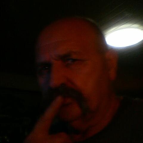 iwan2behere4you's profile picture. YOU NEVER KNOW WHO I REALLY AM