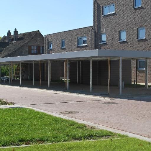 Wij specialiseren ons in het ontwerpen en vervaardigen van stalen overkappingen op maat.