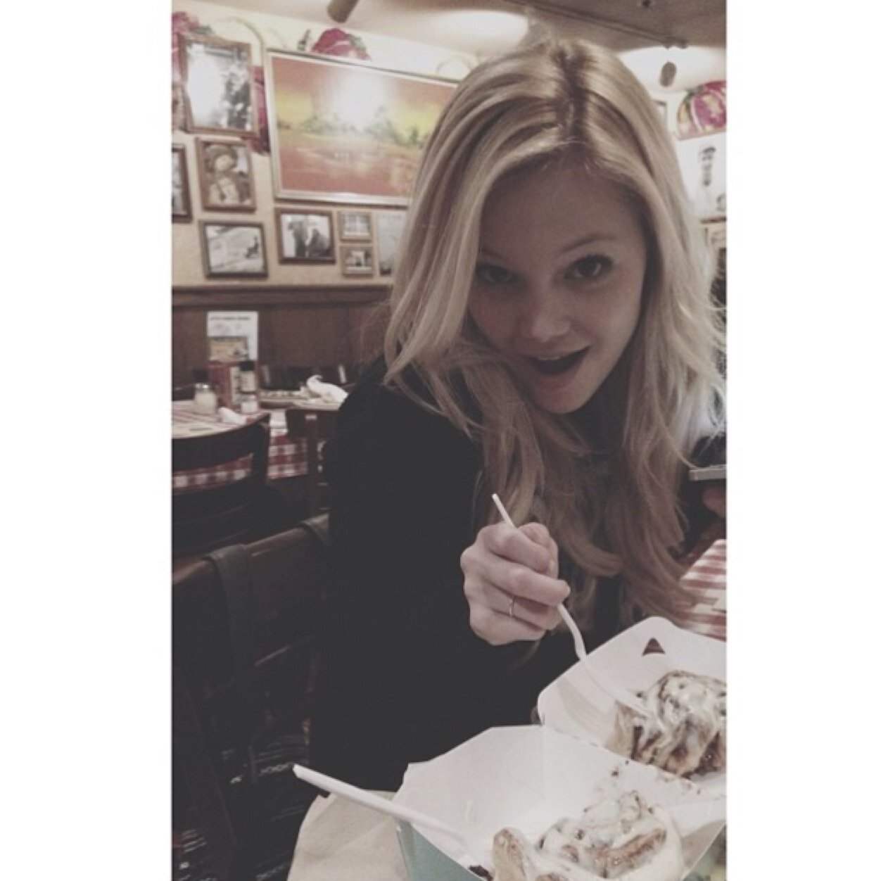 ☾@olivia_holt is secretly a mermaid shh☽