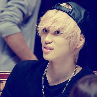 Cantante, Hermosos y gruesos labios * ♥Mi amor:YooChangHyun_NL♥♥ Mi sobrino: sugaBTS_Nl // Omma : YoonJoNL