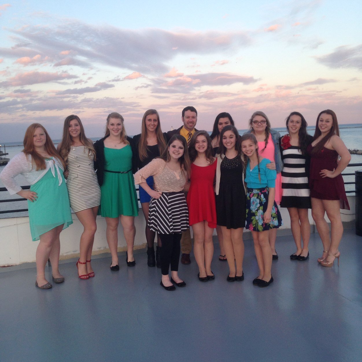 RHSGraceNotes's profile picture. Official Twitter feed for Riverview High School's Grace Notes