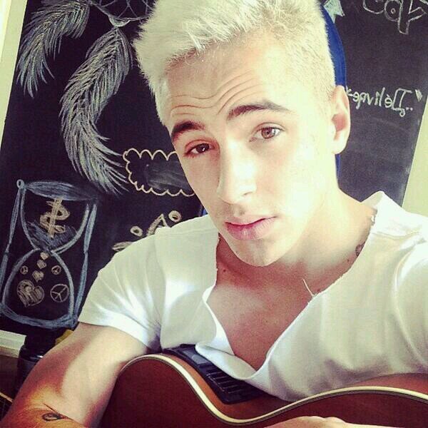 baby, I love the way you make me smile