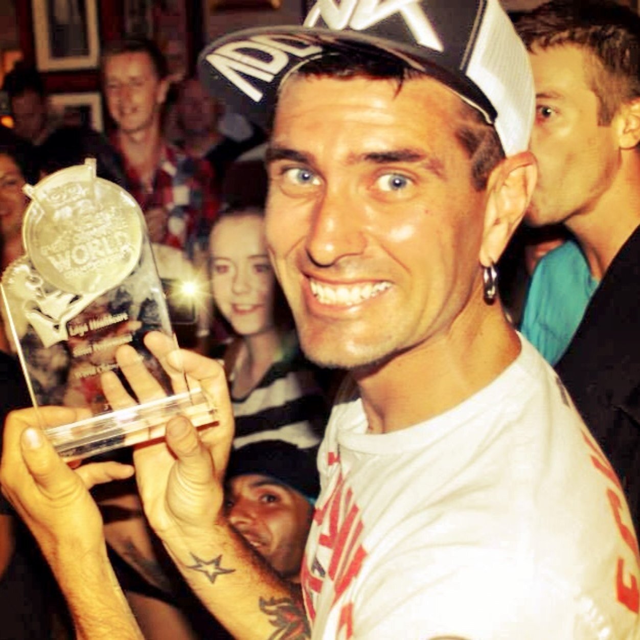 Thehumanknot's profile picture. Contortionist-Comedian- Superflex Daredevil-Juggler-Circus Artist-Sideshow Performer- Australian Globetrotter-Jiu Jitsu fighter.