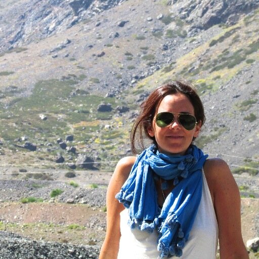 Diseñadora Gráfica y dueña de @inmomonserrat 🌈 Buscando siempre!