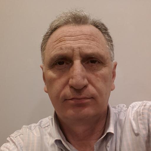 I temi che più m'interessano sono sulla famiglia, la genealogia, l'araldica, l'onomstica, la religione, il retaggio, la creatività.