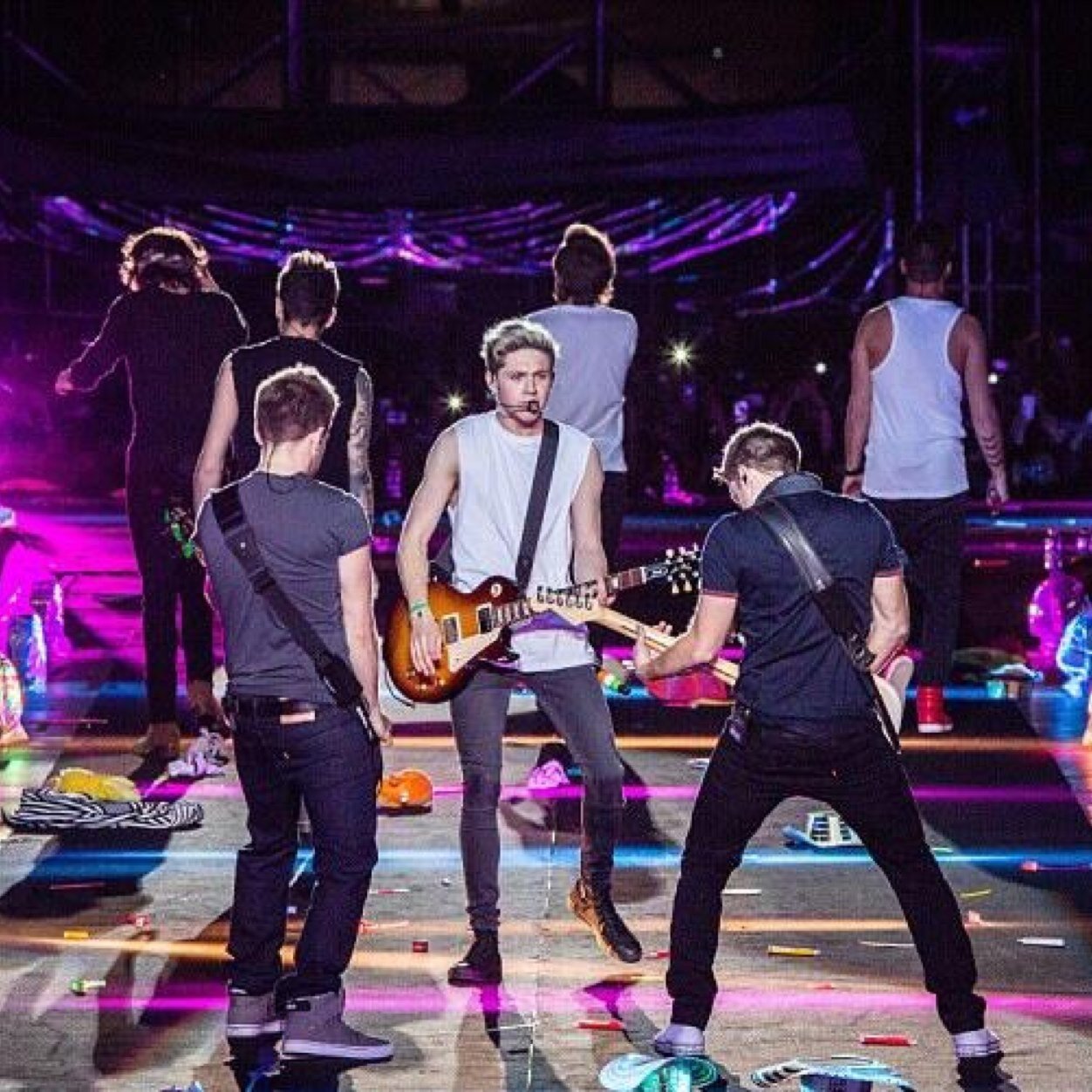 5SOS AND ONE DIRECTION ARE LIFE