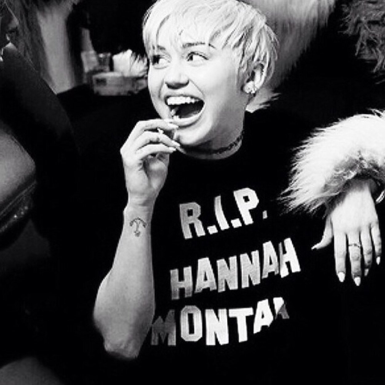fã da hannah maconha cola velcro