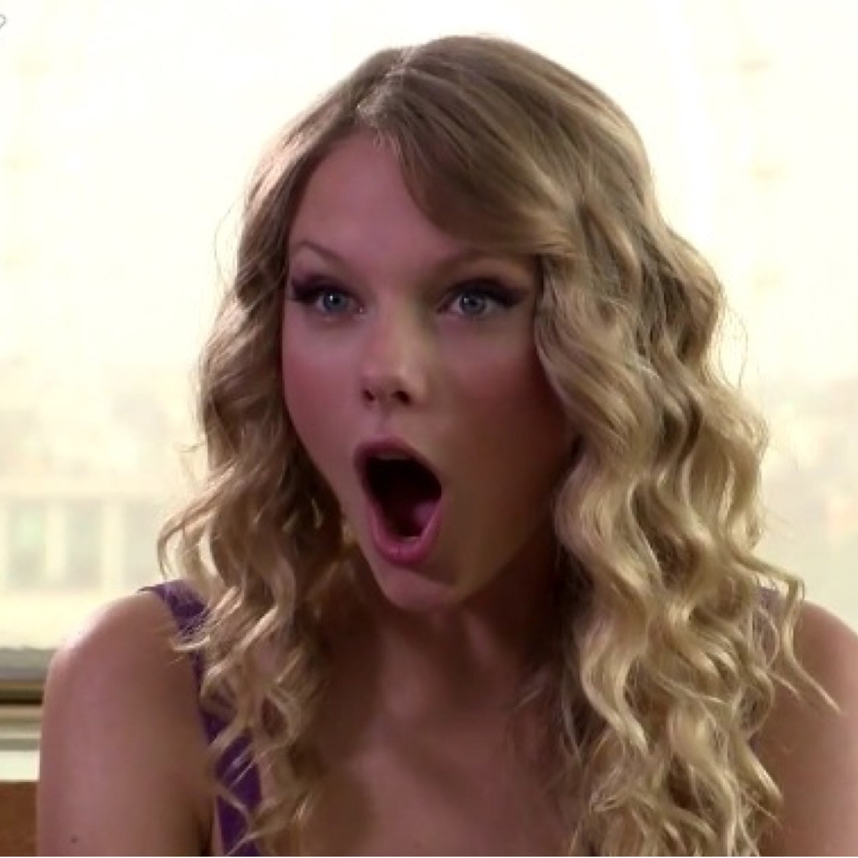 new account to make all you emotional fangirls cry extra tears about the evolution of queen taylor swift.