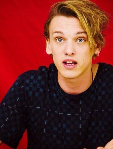 101012//hunger games//shadowhunters                                                     Aurora Campbell Bower