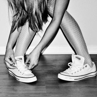 . I'm Daria. I'm 16. #Directioner #JCats  #Belieber  #LarryShipper #Tribute  ♥ ♥ ♥Follow me : @duttypaul, @yokoono  @kieranlemon @ArtOfDying