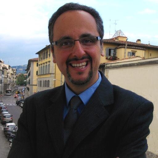 Nato a Firenze 39 anni fa. Da sempre residente nello storico rione di San Niccolo’ Oltrarno. Consigliere del Consiglio di Quartiere 1 – Firenze Centro