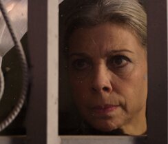 Con Buenas Intenciones (With Good Intentions) a film starring Gorka Otxoa, Kiti Mánver, Holly Bodimeade, Jimmy Shaw, Roger Pera & Ángela Encinar