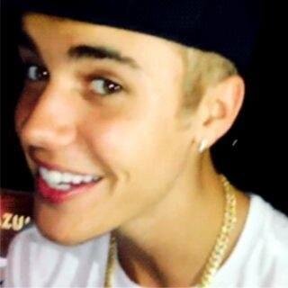 I Don't need anything. Except Justin and Tay come be a friend together. Belieber&Swifty. Kusus akun kuis, sorry for spamming:)