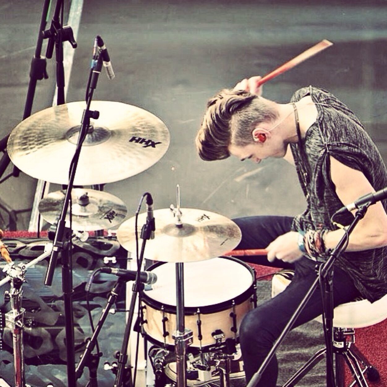 Hey if I noticed you and followed then so can Tristan! FOLLOW @AmyRWatt she gave you a free follow