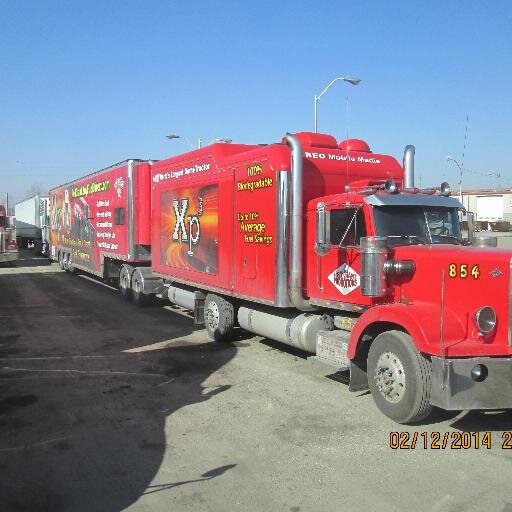 I am well loved on twitter !     ha ha ha ha !
I like that big ol truck !