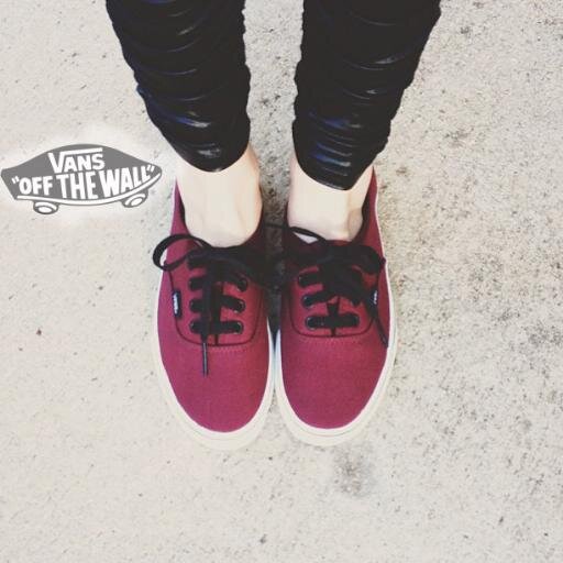 Sneakers master New Balance & Vans Head