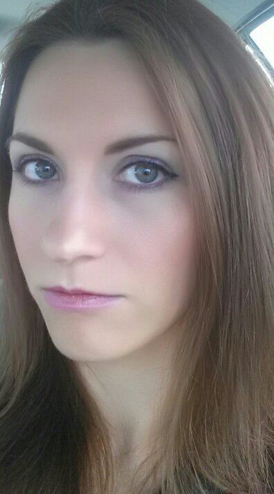 32. Mom. Wife. Lover of: nail polish, makeup, Gerard Butler, The Phantom of the Opera, Twilight, Harry Potter, 50 Shades of Grey.