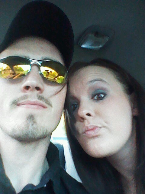 CourtneyKindler's profile picture. I wish that i could let the world know that its to let the pain show and even though times seem bad it always rains before the rainbow- Machine Gun Kelly