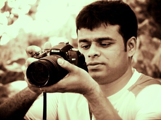 An amateur photographer, Mech Engineer cum IIM grad, Sports enthusiast and a business consultant!