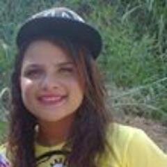 Llama al otoño con tu aliento frío de mis despojos y vierte lágrimas,por que mis rimas,ya no más...