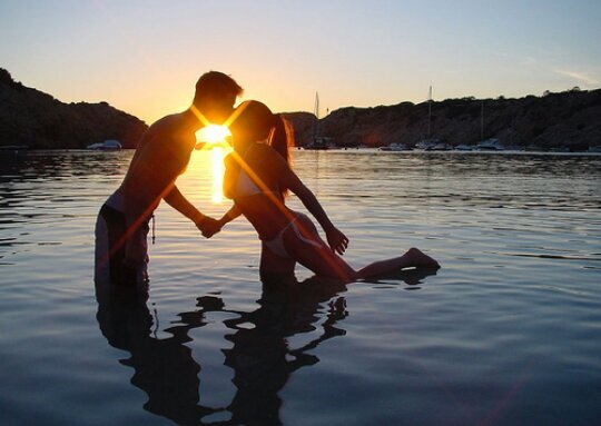 love_avis's profile picture. Want an avi or header? Just comment! Request? DM me!