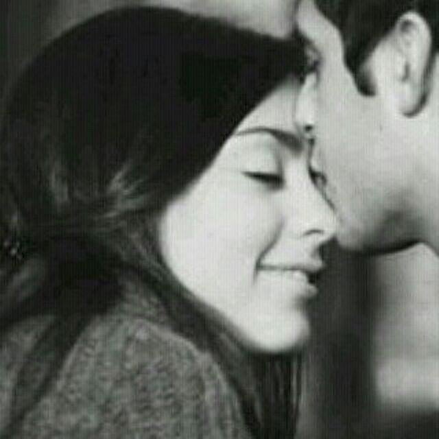 hmoody_42453165's profile picture. 