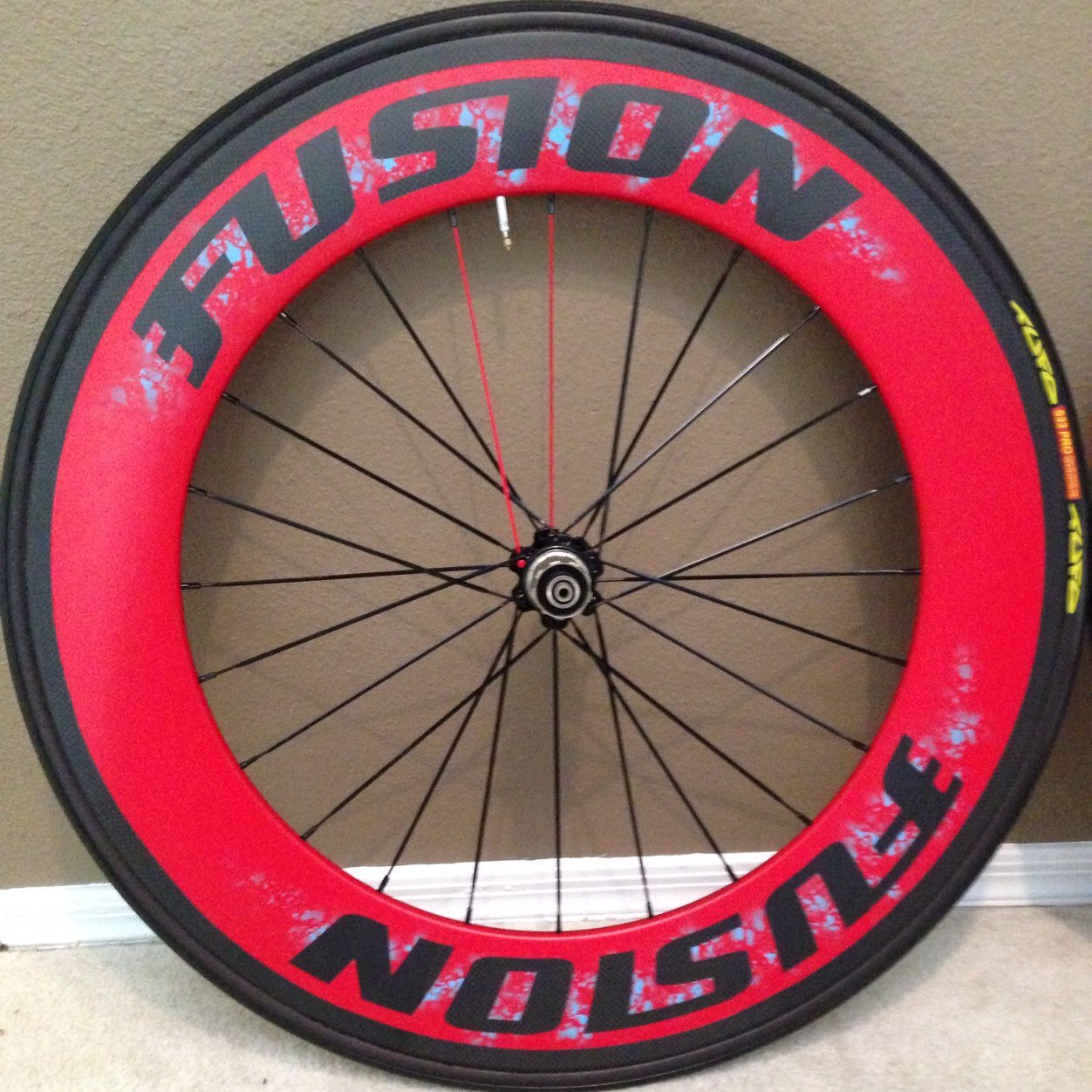 A divison of Fusion Cycles, Fusion Wheels offers meticulously hand-painted wheelsets in a variety of colors. Custom work such as names or logos is available.