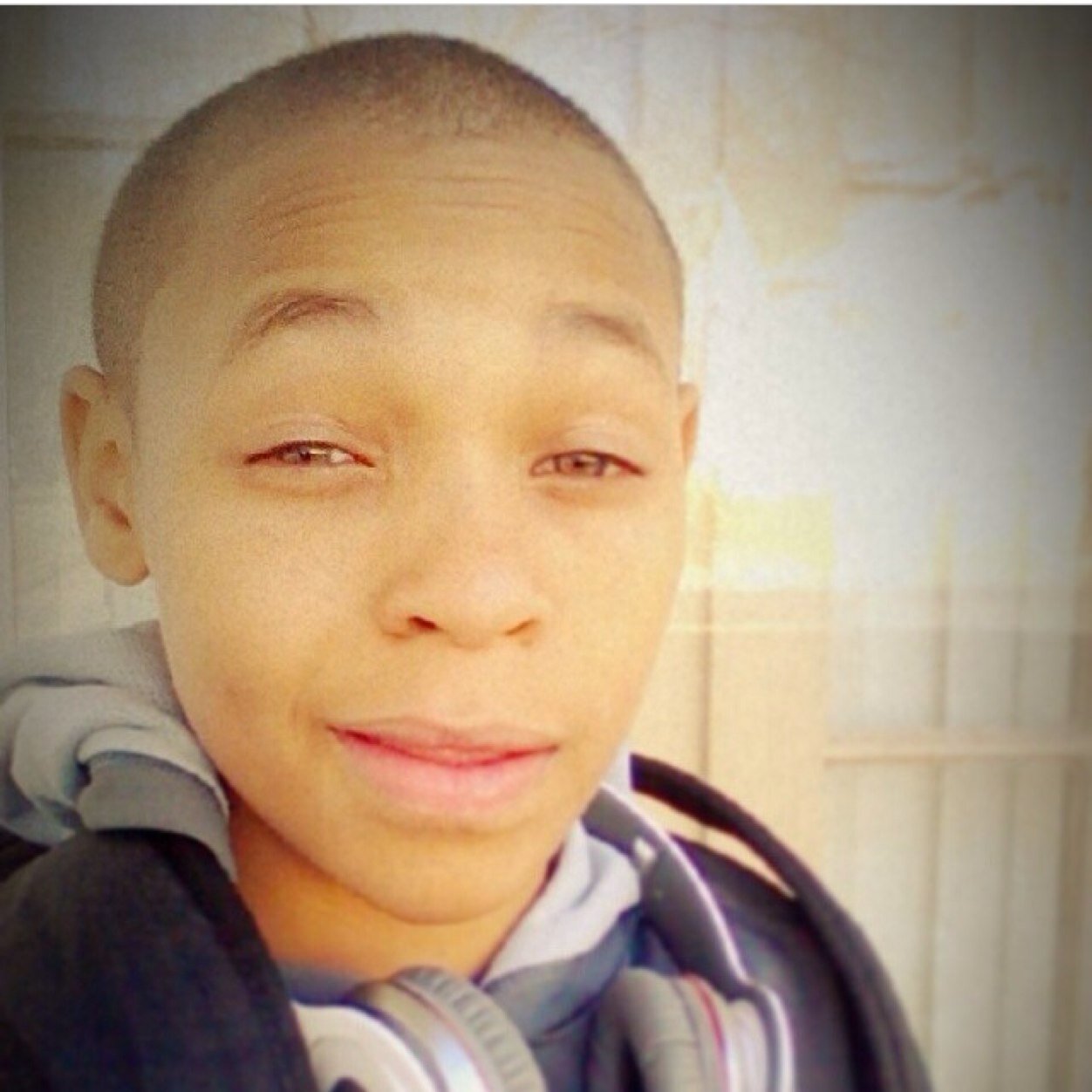 All about family, god, and basketball
Dont follow me to unfollow me and if you want to read good tweets follow