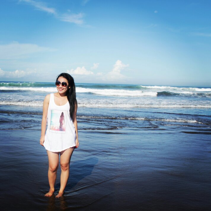 IG: Ilonayemimaa Path: ilona yemima♥ GOD's daughter,♥ dancingg ♥I'm not waiting for a prince , I'm waiting for someone who'll treat me like his princess
